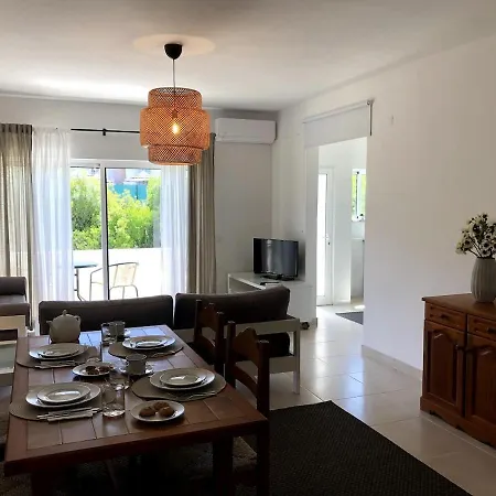 H - Village * Olhos de Água