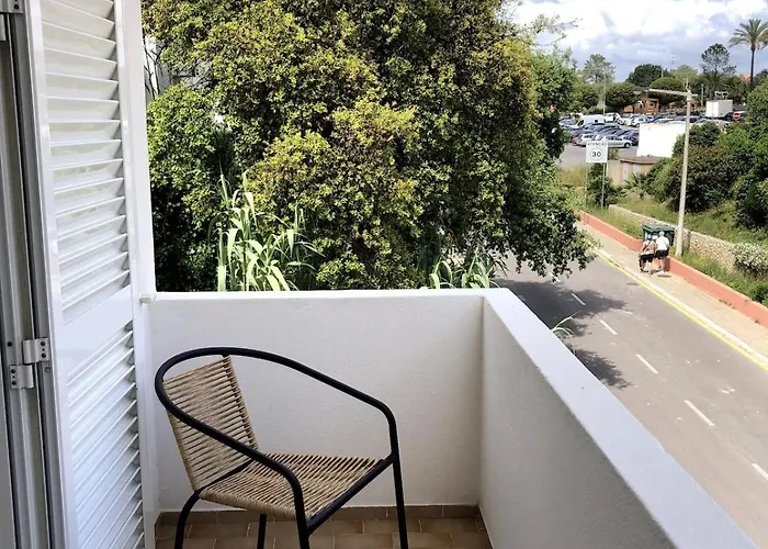 H - Village Olhos de Água